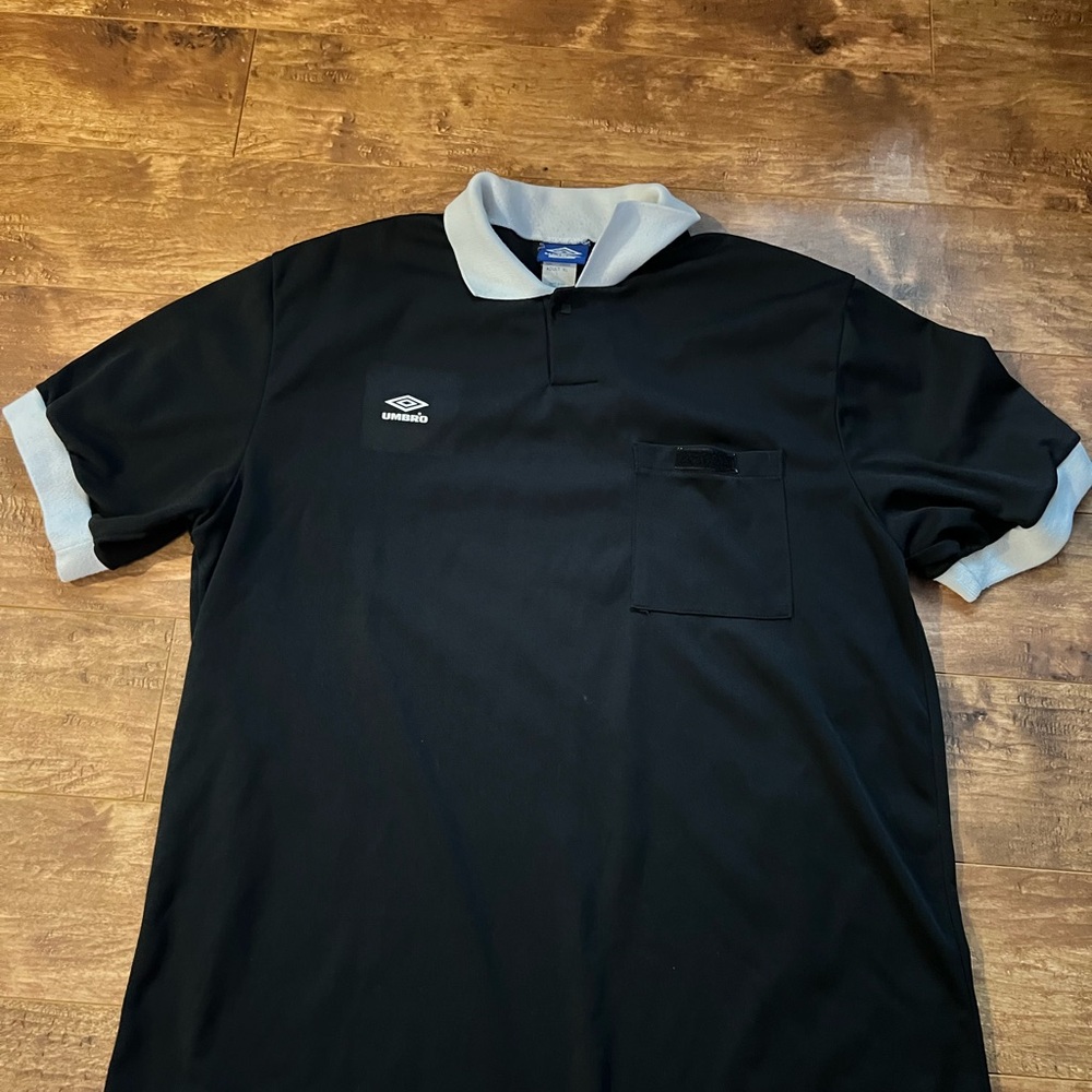 Vintage Umbro Men's Polo Shirt in Black with Gray Trim